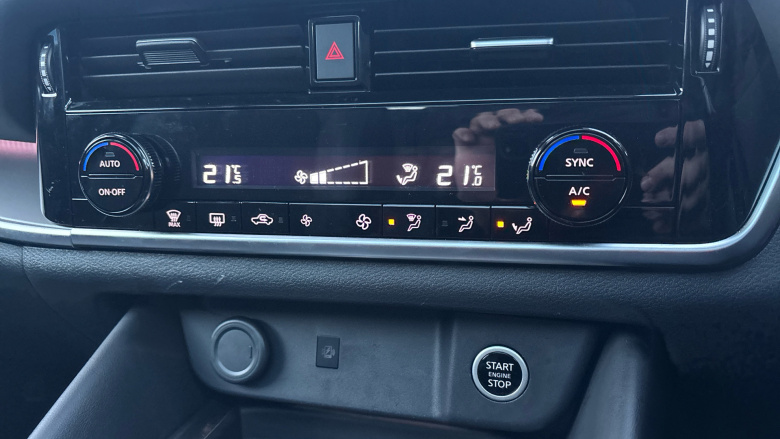 Nissan Qashqai 1.3 DiG-T MH 158 N-Connecta 5dr Xtronic Petrol Hatchback